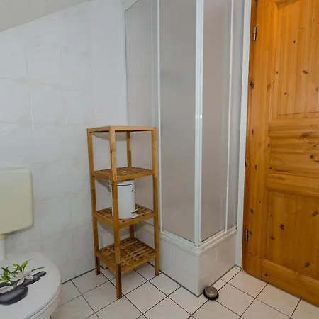 3-r-ferienwohnung-fuer-3-personen-in-schaprode-auf-ruegen-zi4 Apartmán Schaprode